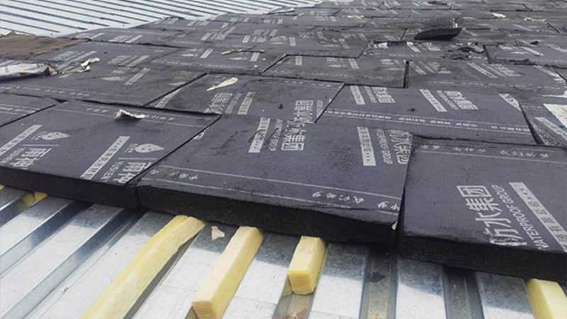 自粘防水卷材耐高温性能解析：关键指标与施工要点